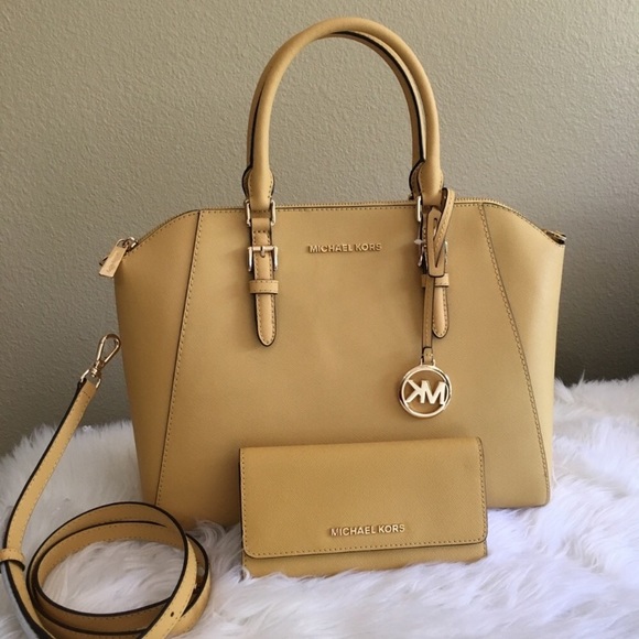 Michael Kors Handbags - Michael Kors Large Ciara satchel & wallet bundle